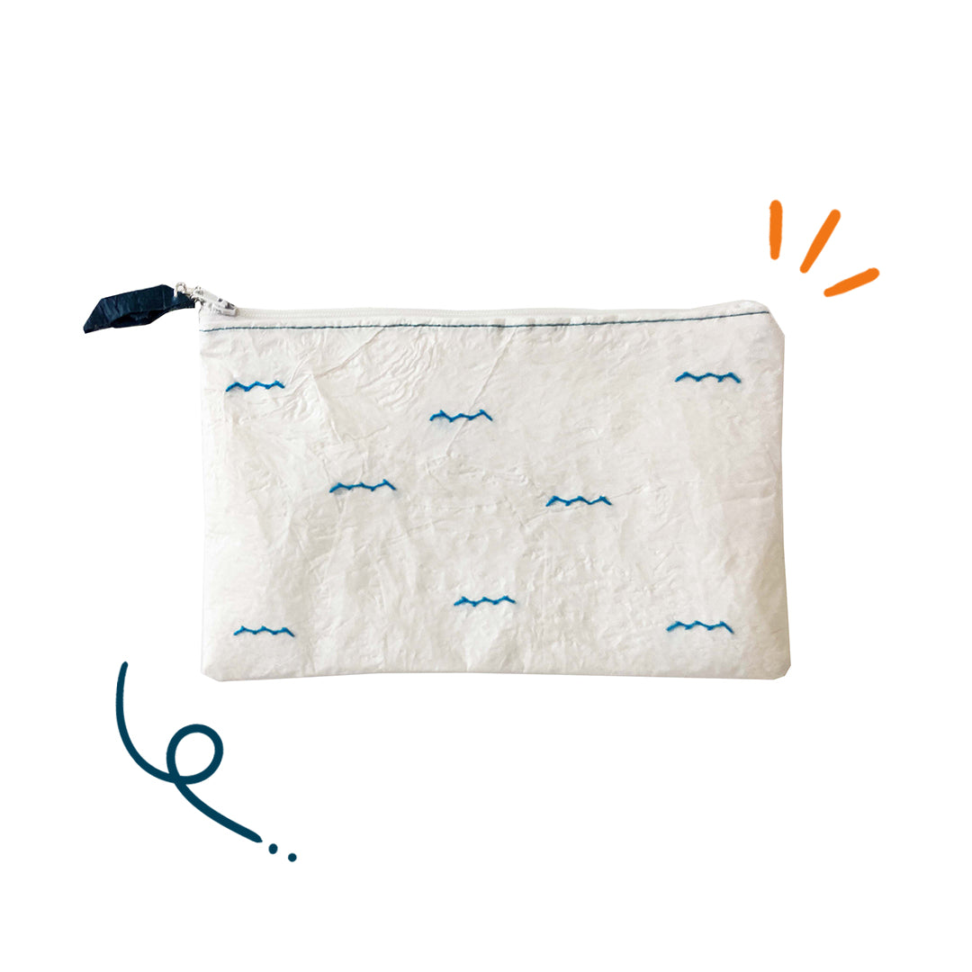 Solo Waves White Pouch